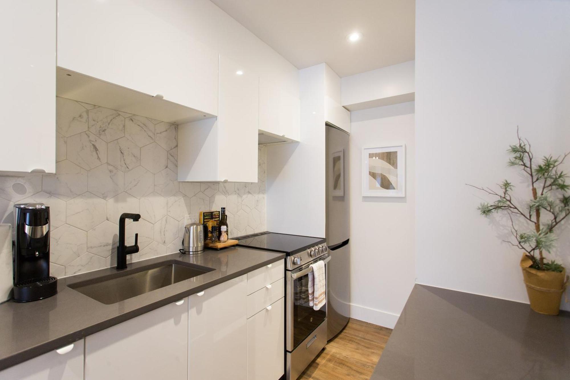 Scandinavian Studio With Full Kitchen And Bath By Den Stays Montreal Habitación foto